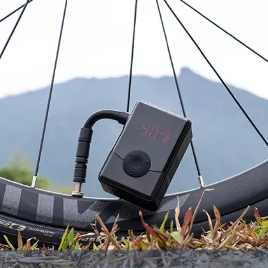 משאבה חשמלית דיגיטלית נטענת וניידת ERC QB001 - Bikes Online