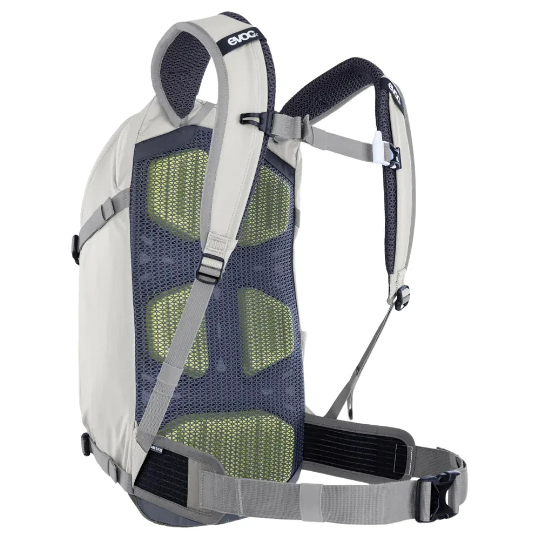 תיק רכיבה וטיולים 18 ליטר אבוק Evoc Stage 18 שמנת - Bikes Online