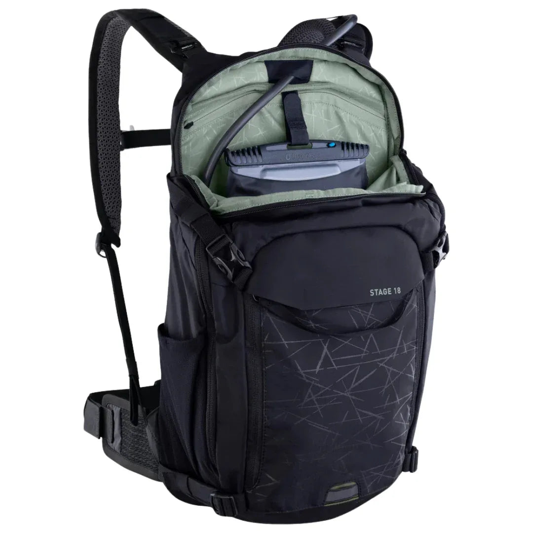 תיק רכיבה וטיולים 18 ליטר אבוק Evoc Stage 18 שחור - Bikes Online