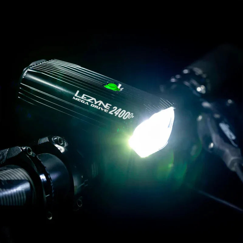 פנס קדמי לאופניים נטען Lezyne Mega Drive 2400 PLUS - Bikes Online