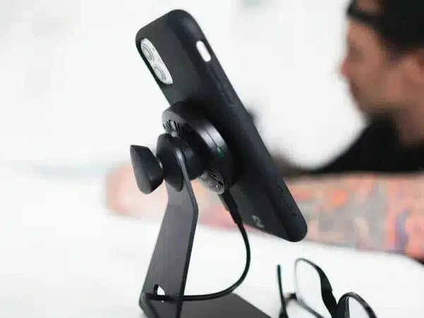מטען אלחוטי לטלפון למתאמי שולחן או רכב Quad Lock Wireless Charging Head - Bikes Online