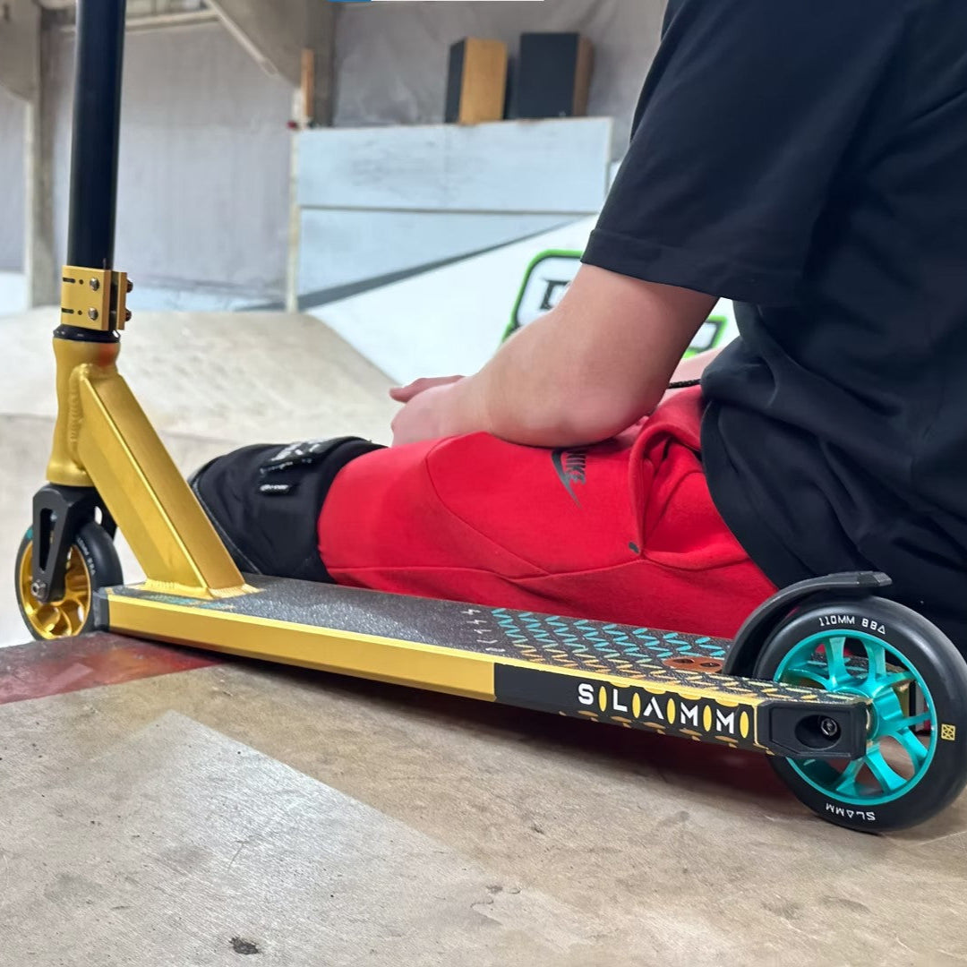 קורקינט פעלולים סקוט מקצועי סלאם SLAMM Assault