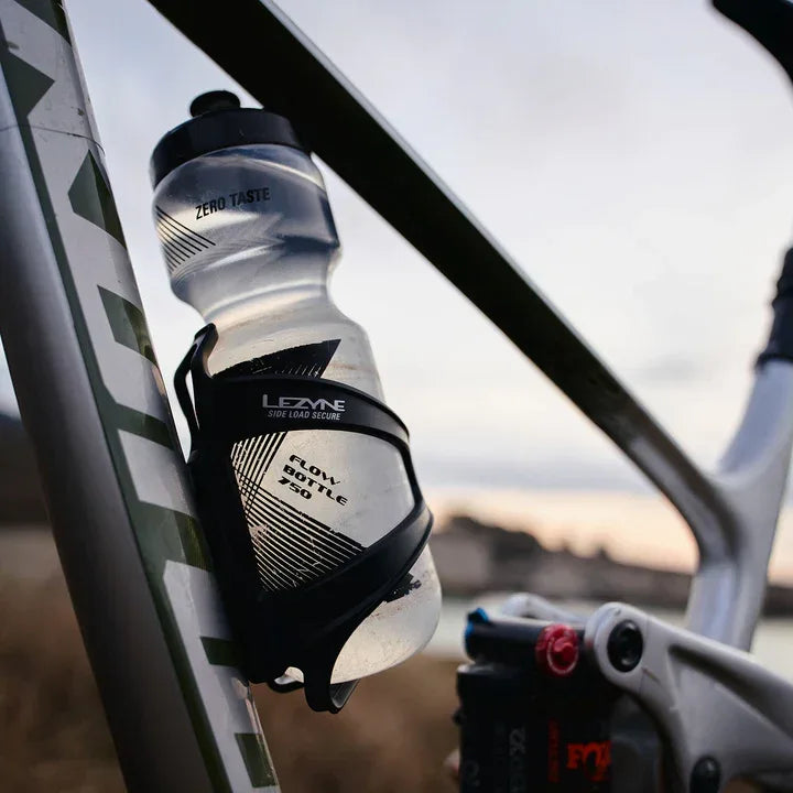 מתקן לבקבוק כניסה מצד ימין Lezyne Flow Cage SL-R - Bikes Online