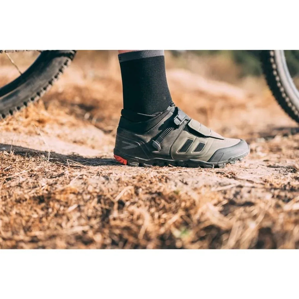 נעלי רכיבה לאופני שטח שימאנו Shimano SH-ME702 שחור - Bikes Online
