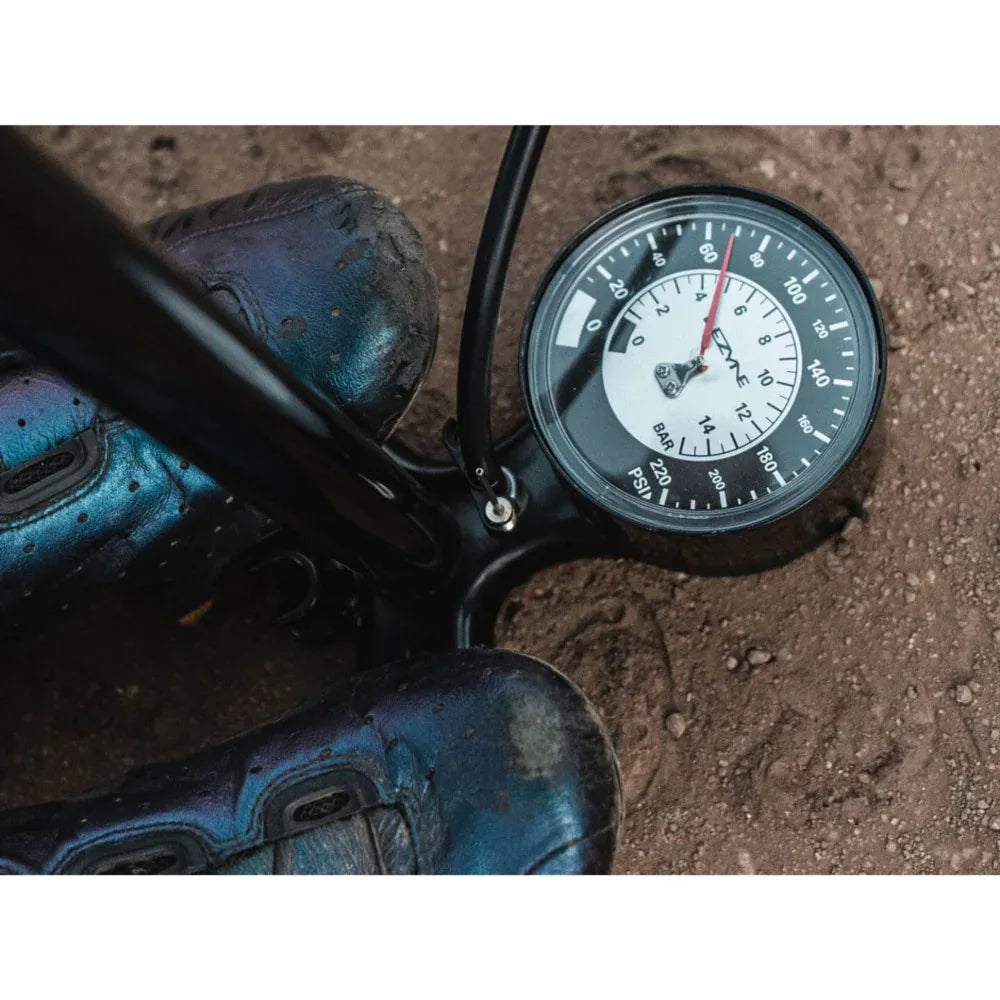 משאבת רצפה Lezyne Classic Floor Drive - Bikes Online