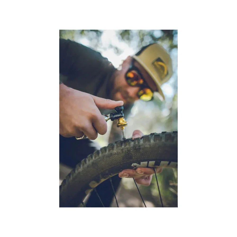 משאבה CO2 וקיט תיקן טיובלס LEZYNE Blaster - Bikes Online