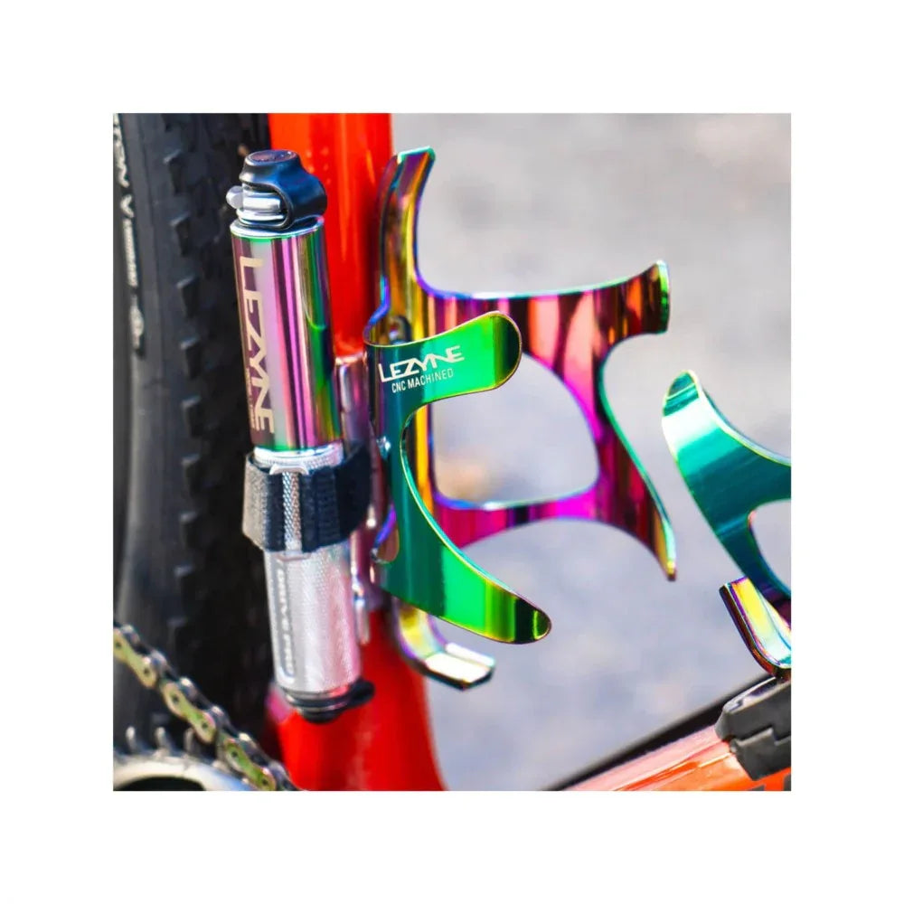 מתקן בקבוק לאופניים Lezyne CNC Cage Neo Metallic - Bikes Online