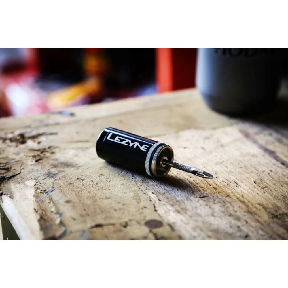ערכת תיקון פנצ'ר טיובלס Lezyne Tubeless Kit - Bikes Online