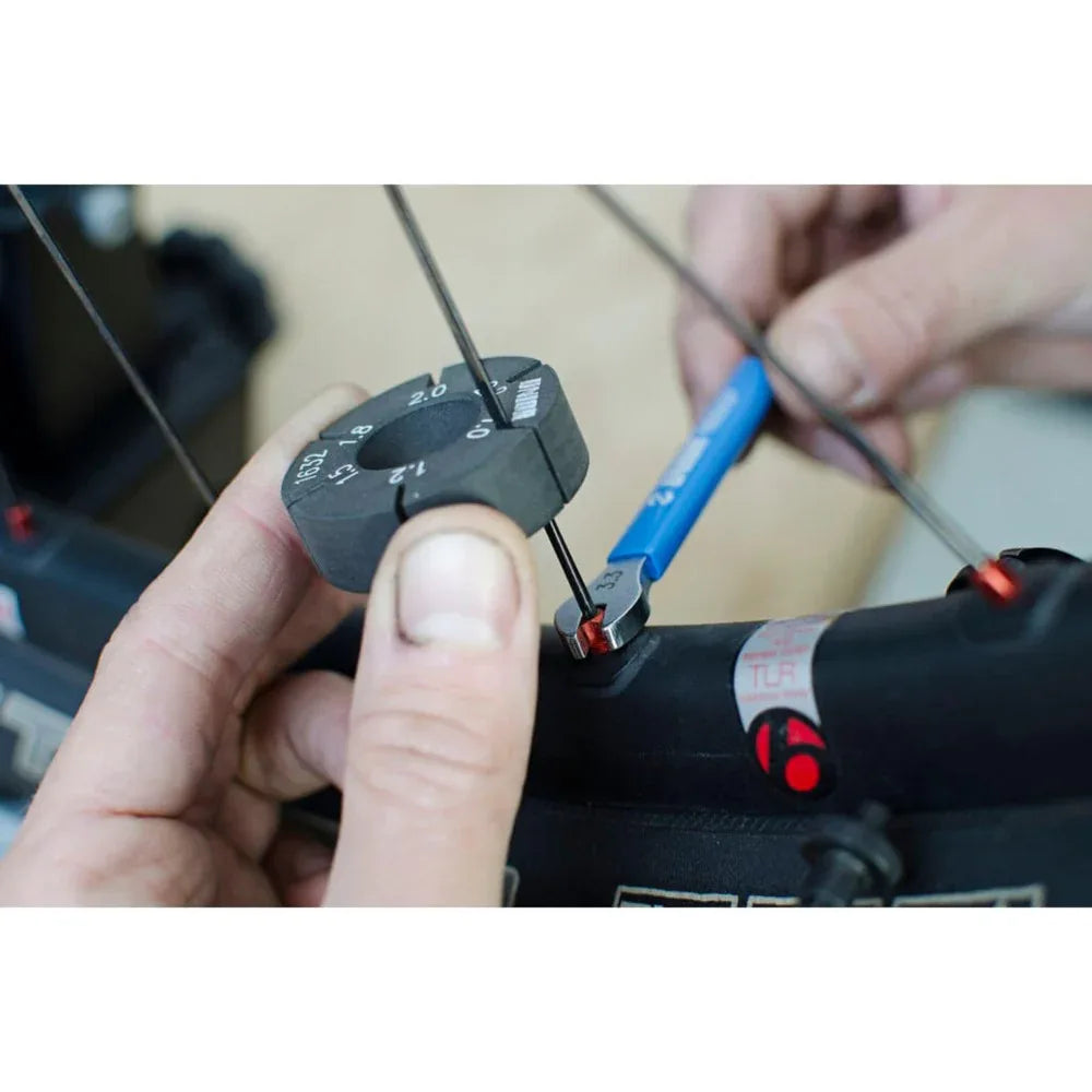 מפתח יישור שפיצים שטוחים Unior דגם 1632 - Bikes Online