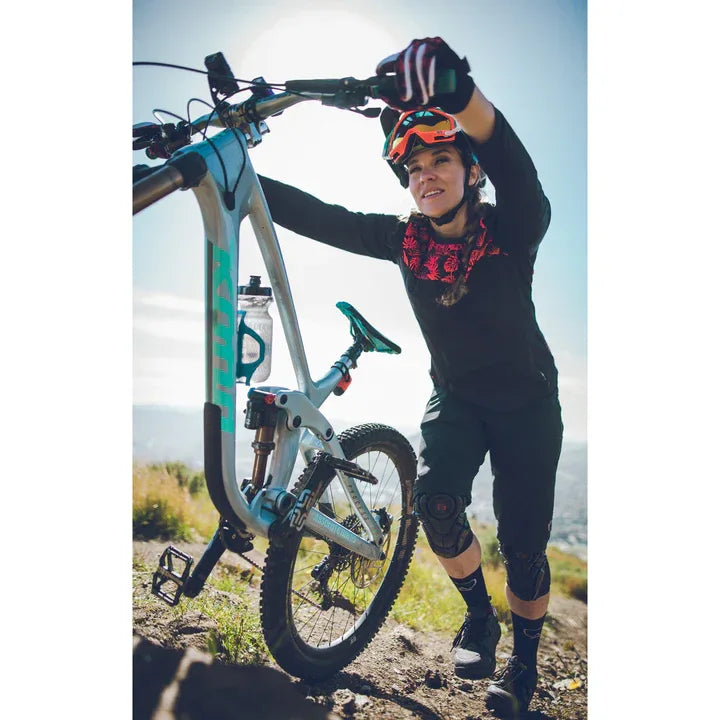 מתקן לבקבוק מהצד Lezyne Flow Cage sl-r Enhanced ימין - Bikes Online