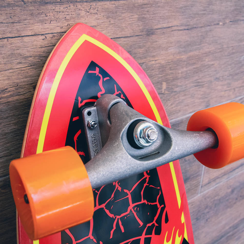 סקייטבורד קארבר מקצועי 31.52" Santa Cruz Carver Flame Dot Shark 31.52"