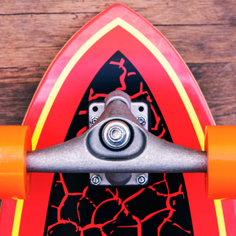 סקייטבורד קארבר מקצועי 31.52" Santa Cruz Carver Flame Dot Shark 31.52"