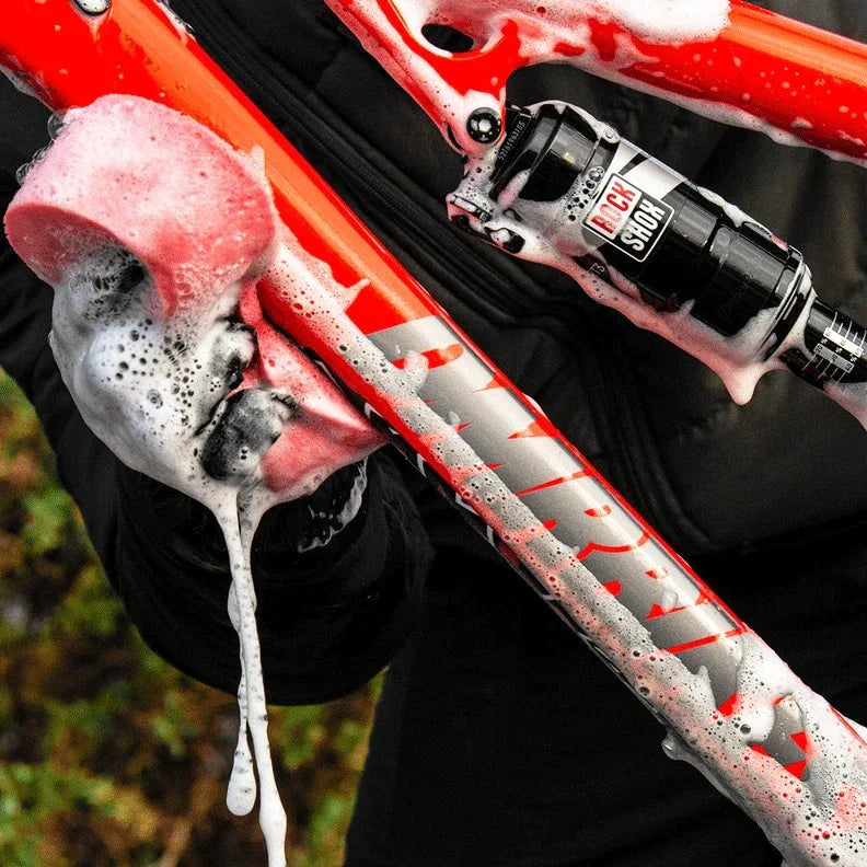 חומר ניקוי כללי לאופניים 1 ליטר שפריצר MUC-OFF - Bikes Online