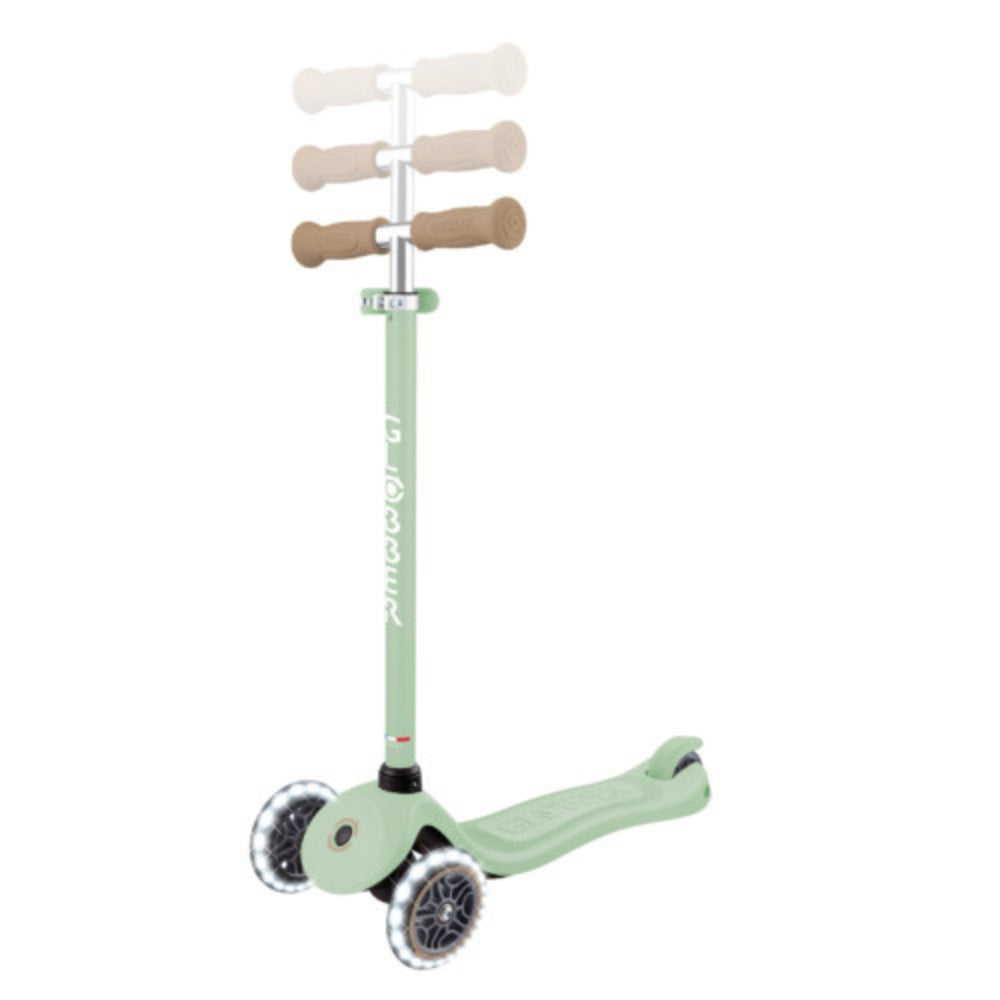 קורקינט לילדים סיגנצ'ר לייטס עם אורות גלובר Globber Signature Lights