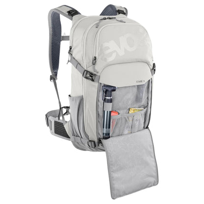 תיק רכיבה וטיולים 18 ליטר אבוק Evoc Stage 18 שמנת